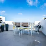 דירה Jaysky Penthouse On Etna Street *