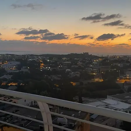 Jaysky Penthouse On Etna Street Apartment