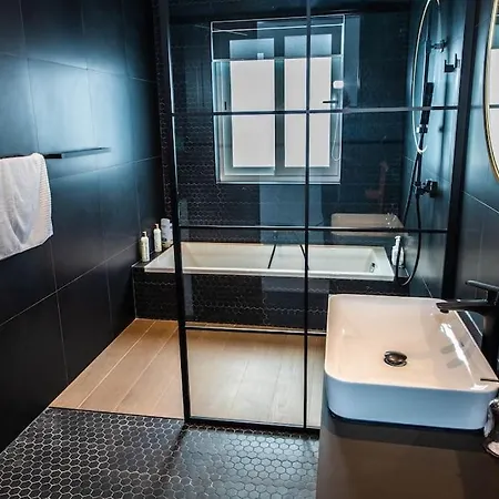 Jaysky Penthouse On Etna Street Apartment