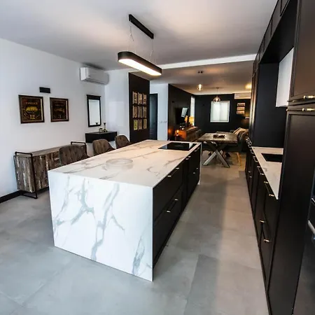 Jaysky Penthouse On Etna Street 公寓 梅利哈