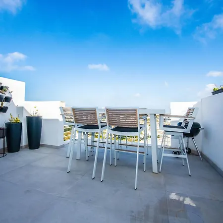 Jaysky Penthouse On Etna Street Lejlighed Mellieħa