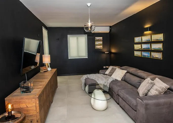 公寓 Jaysky Penthouse On Etna Street *