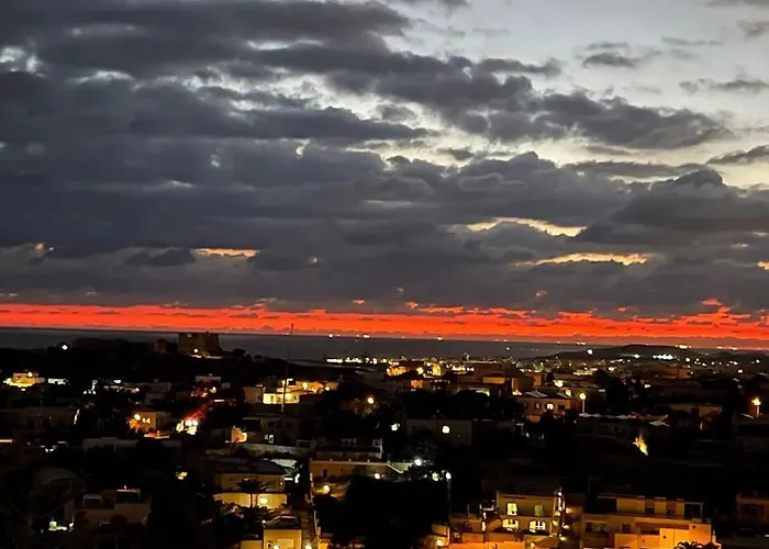 Jaysky Penthouse On Etna Street