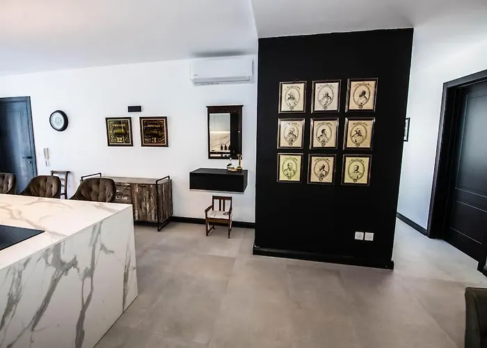 Jaysky Penthouse On Etna Street *