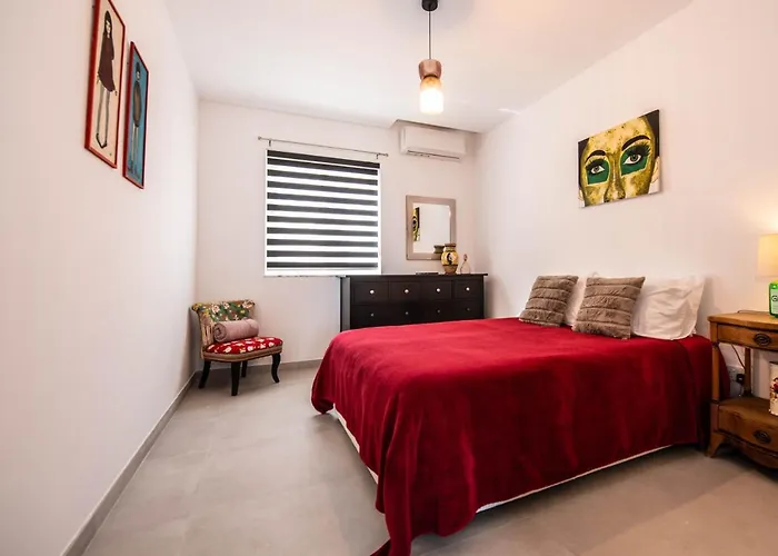 公寓 Jaysky Penthouse On Etna Street